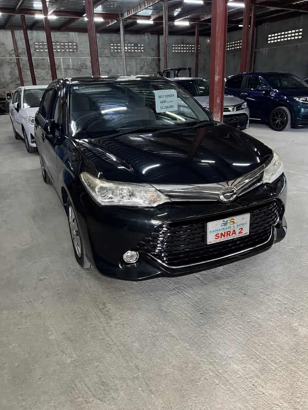 2017 Toyota Corolla Axio, black — photo 1 of 3
