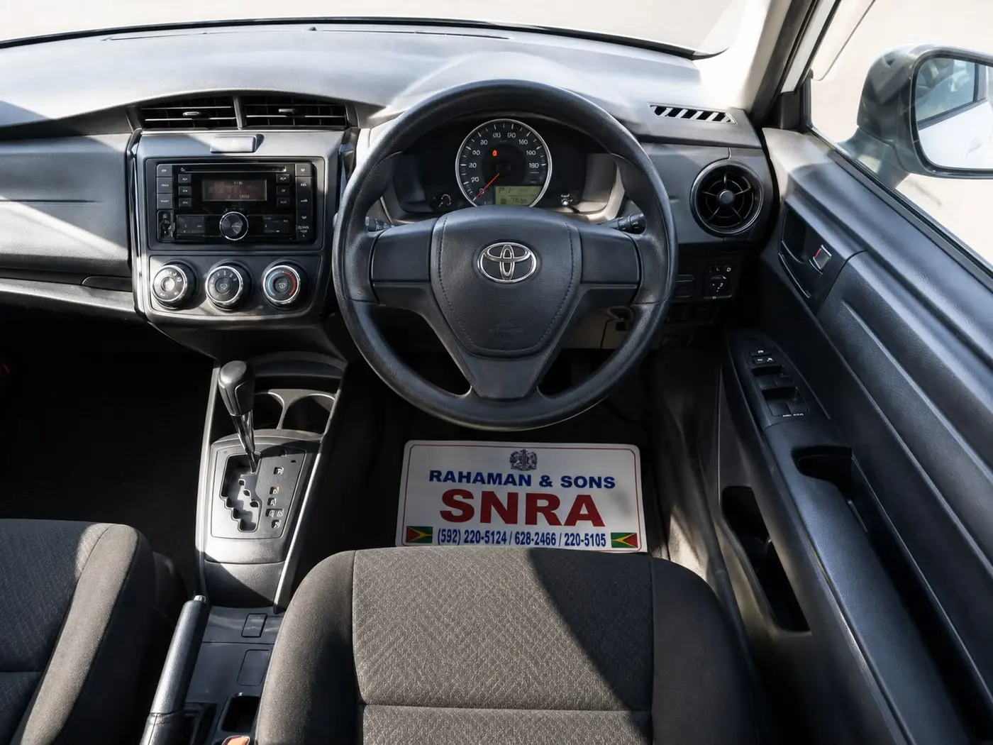2018 Toyota Corolla Axio, white — photo 4 of 4