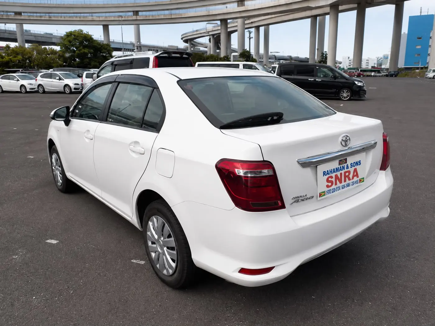 2021 Toyota Corolla Axio, white — photo 3 of 4