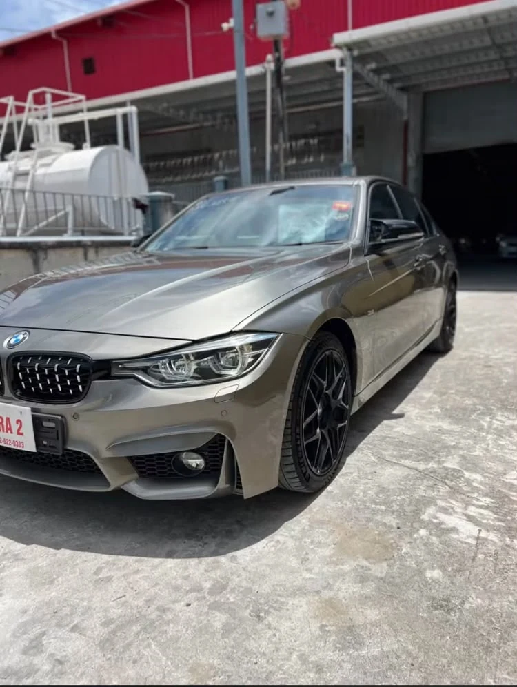 2016 BMW 3 Series, black — photo 1 of 6