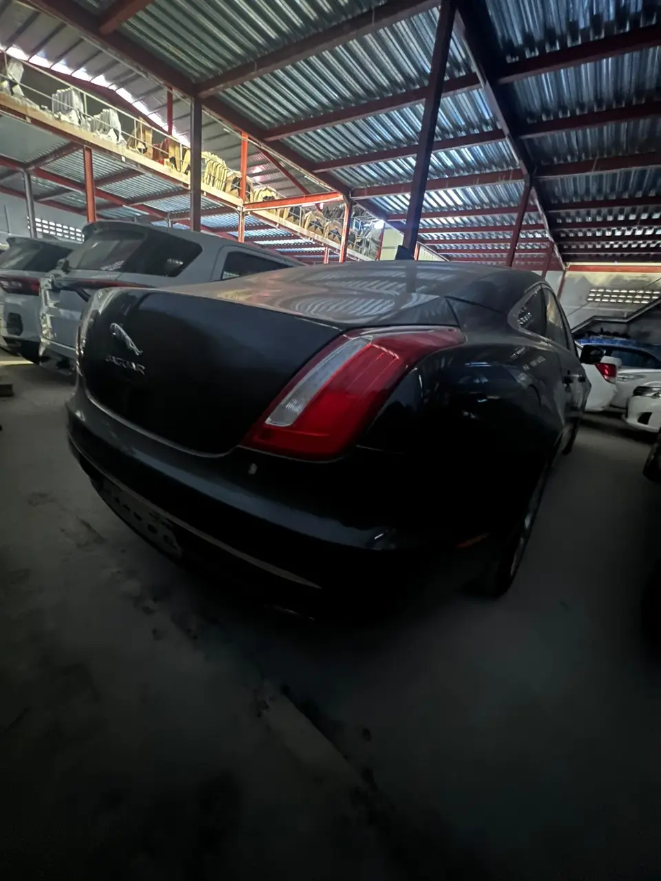 2016 Jaguar XF, black — photo 2 of 4