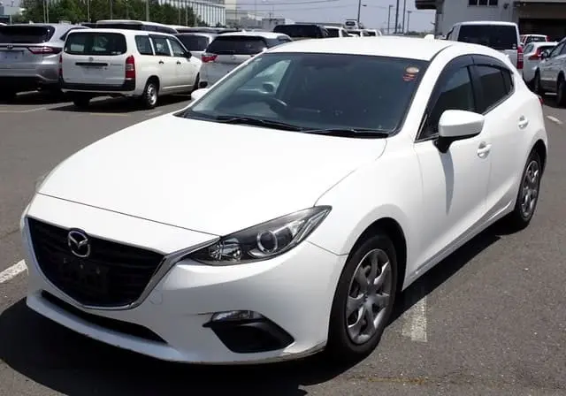2014 Mazda Axela, white — photo 1 of 4