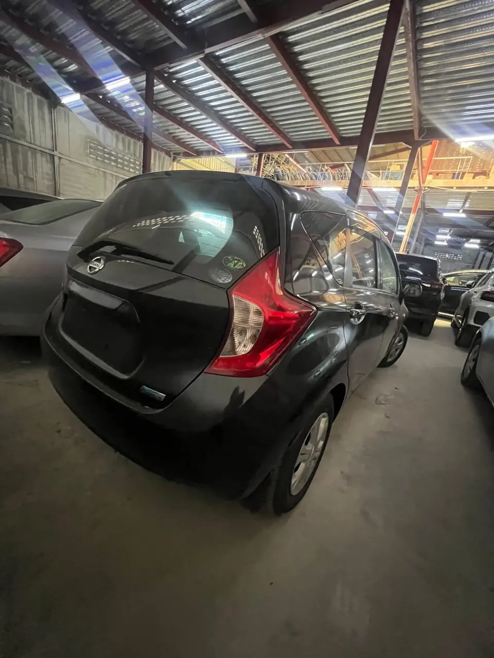 2013 Nissan Note, black — photo 2 of 4
