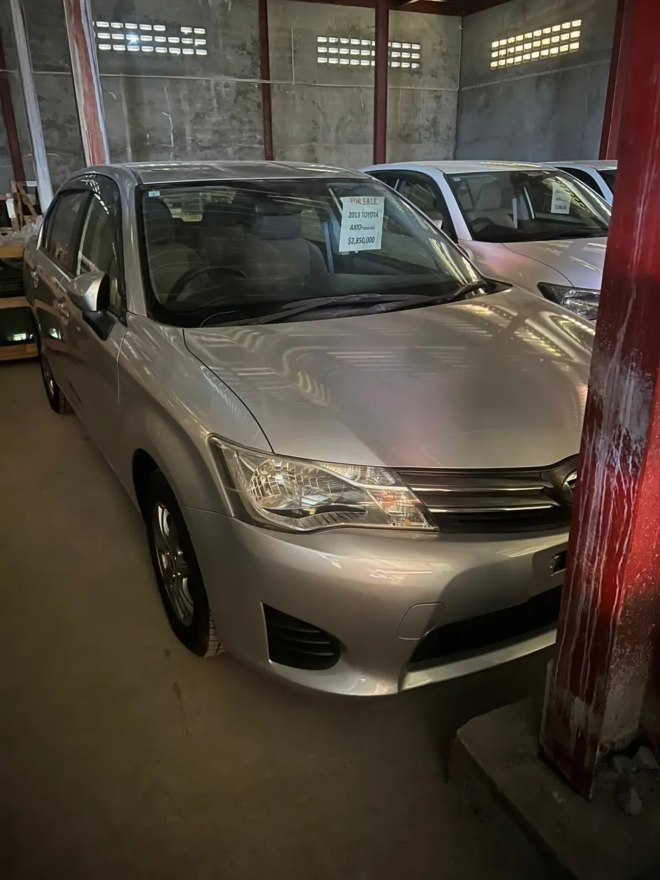 2013 Toyota Corolla Axio, silver — photo 1 of 4