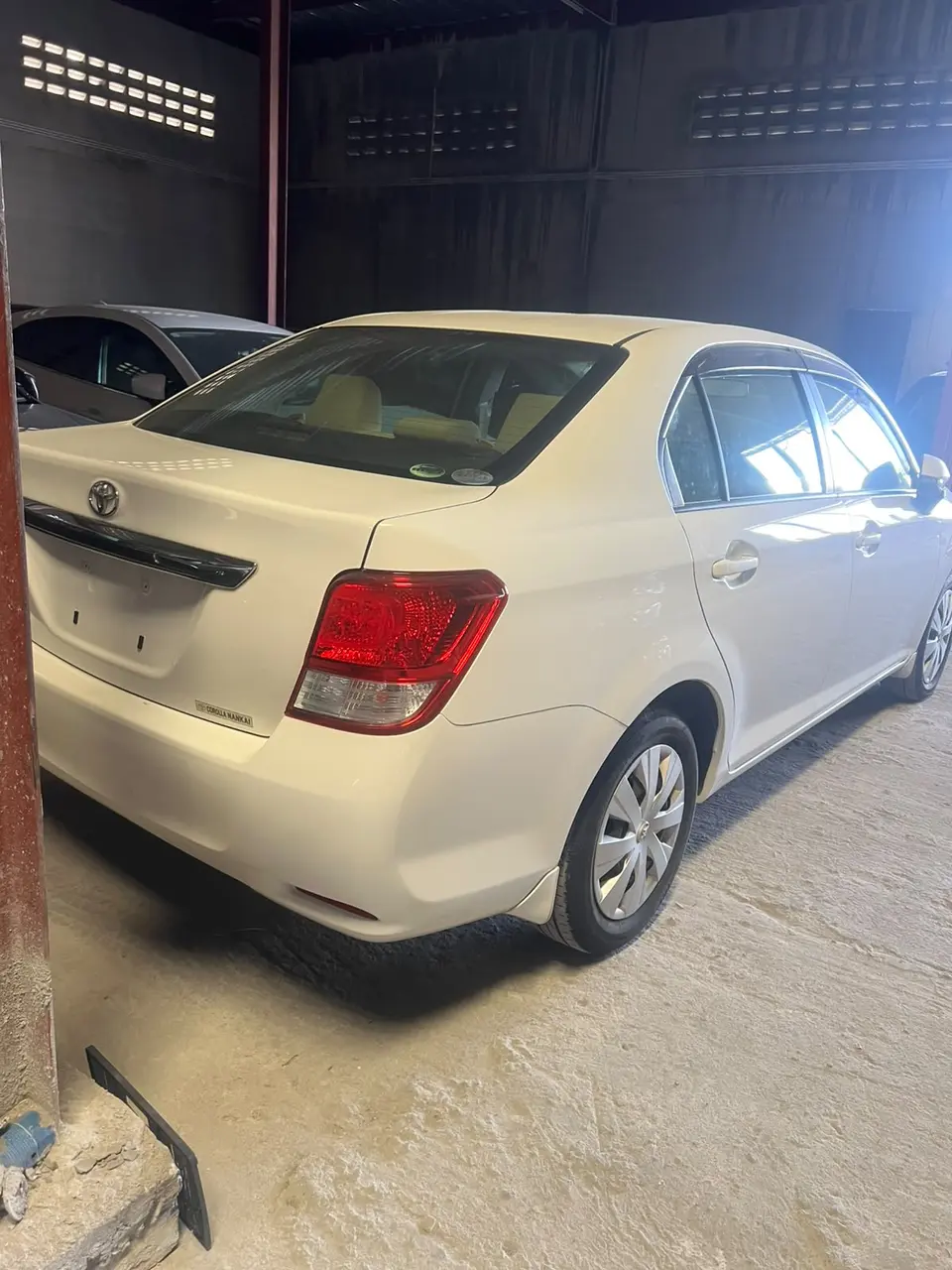 2014 Toyota Corolla Axio, white — photo 2 of 3