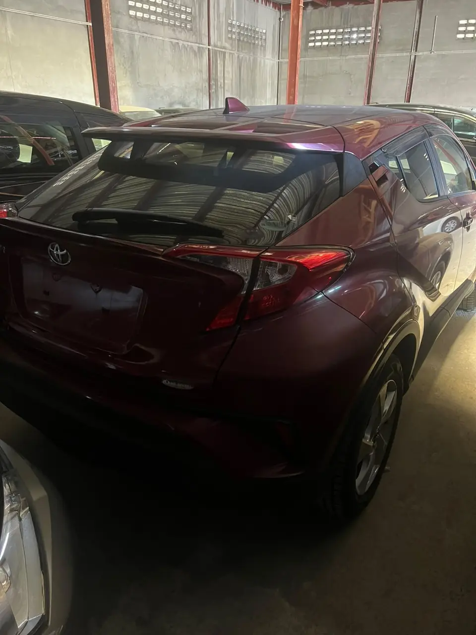 2019 Toyota C-HR, red — photo 4 of 8