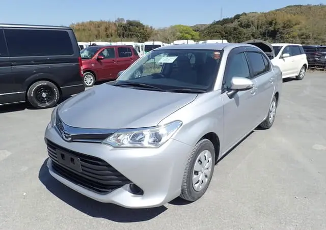 2016 Toyota Corolla Axio, white — photo 1 of 4