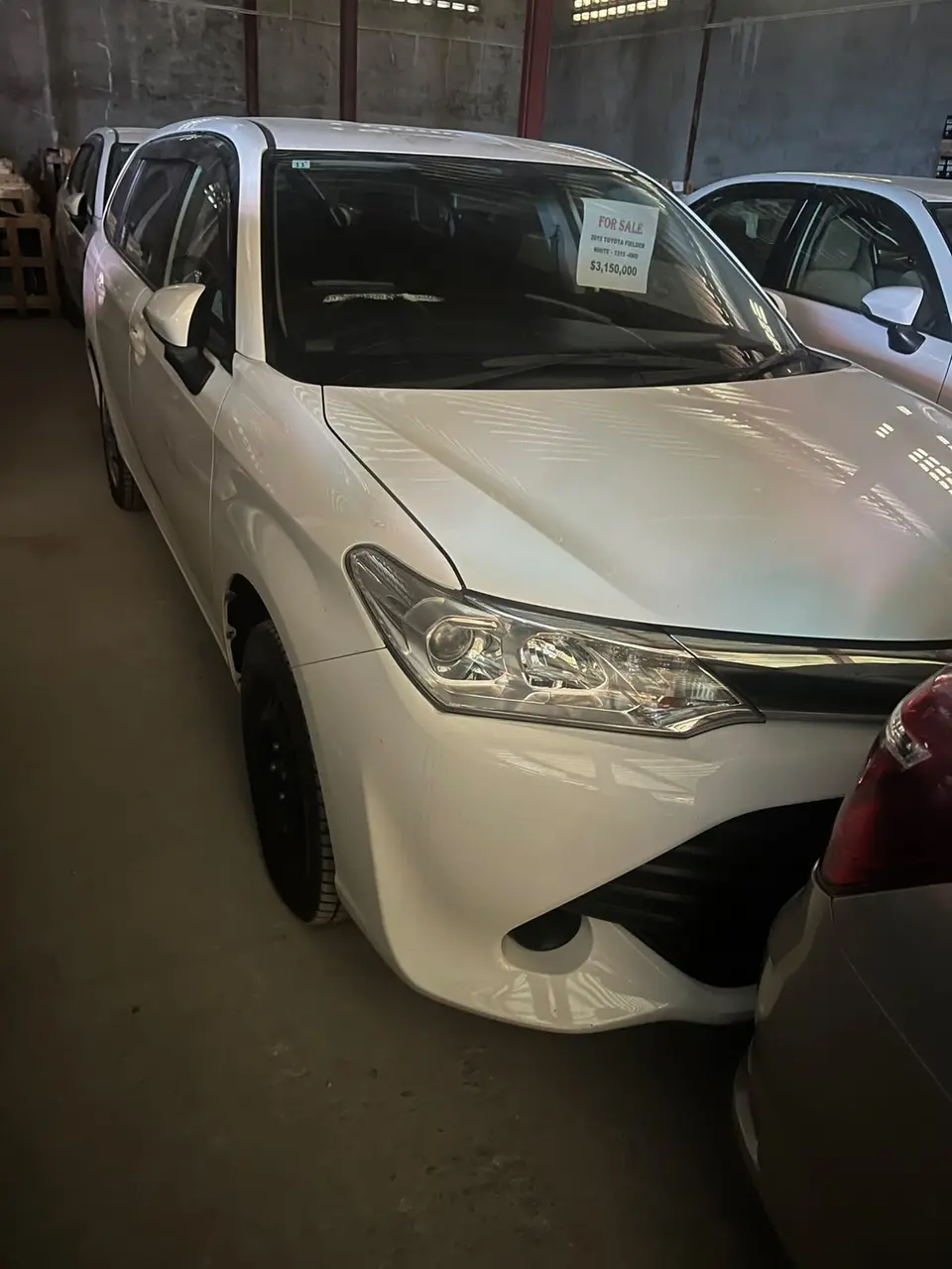 2015 Toyota Corolla Fielder, silver — photo 1 of 4