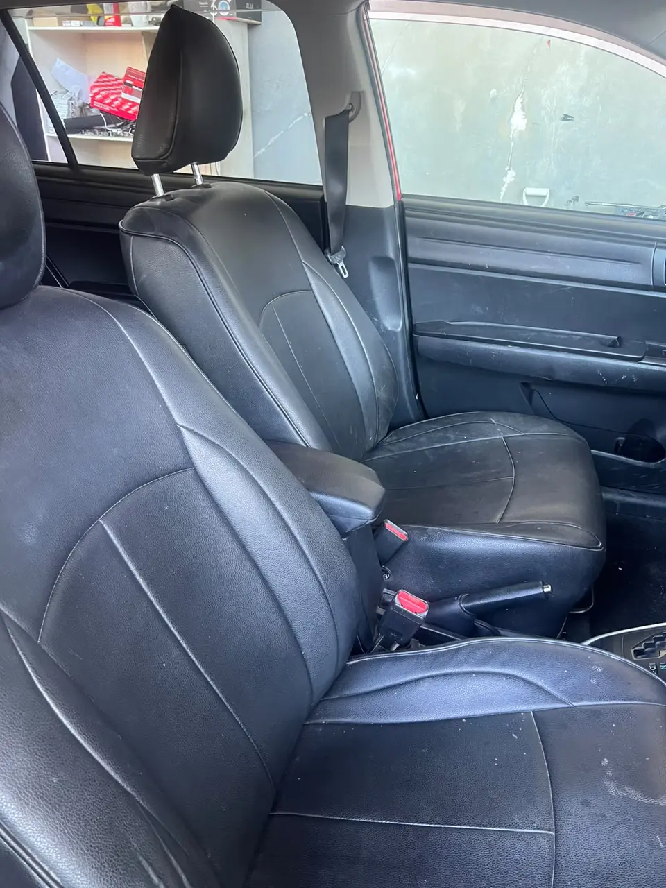 2015 Toyota Corolla Fielder, red — photo 3 of 4