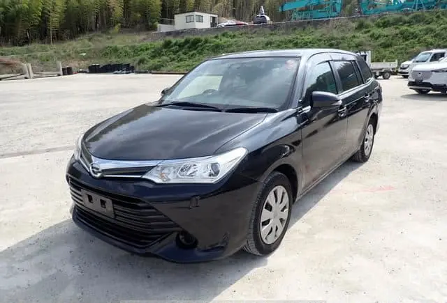 2016 Toyota Corolla Fielder, black — photo 1 of 4