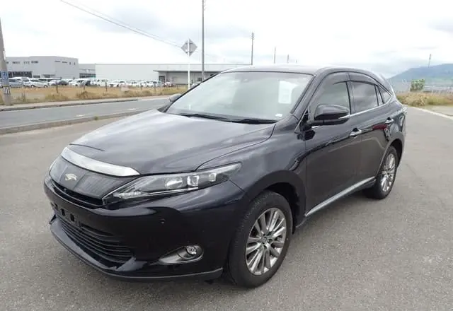 2017 Toyota Harrier Premium, black — photo 1 of 4