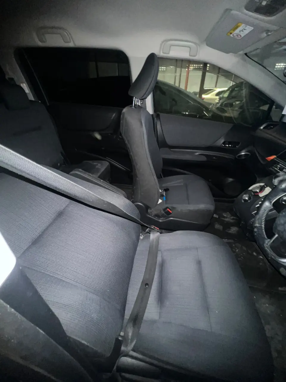 2016 Toyota Sienta, brown — photo 3 of 4