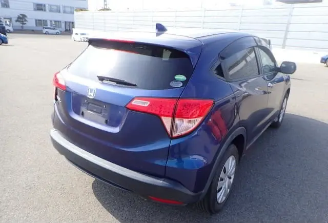 2014 Honda Vezel, blue — photo 1 of 3